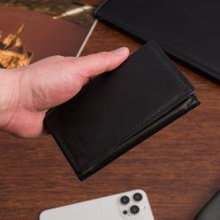 Męski portfel skórzany pionowy klasyczny RFiD duży czarny premium Beltimore P05. Czarne portfele bez wzorów. Za 34.90 zł.