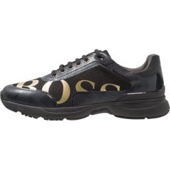 BOSS ATHLEISURE VELOCITY RUNN LOGO Sneakersy niskie black. Buty sportowe casual marki BOSS ATHLEISURE. Za 799.00 zł.