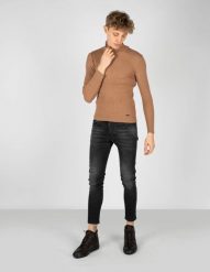 Takeshy Kurosawa Sweter | 83058 | Dolcevita Costina Lana | Mężczyzna | Brązowy. Brązowe swetry nierozpinane Takeshy Kurosawa, m, bez wzorów, z dzianiny, bez kołnierzyka, bez ramiączek. W wyprzedaży za 229.00 zł.