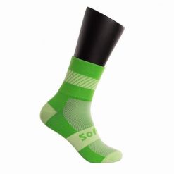 Skarpety Softee Walk Light średnie wysokości zielone fluo 35-38. Zielone skarpety Softee, bez wzorów, z elastanu. Za 122.99 zł.