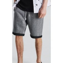 Dresowe szorty basic - Czarny. Krótkie spodenki sportowe marki Cropp. Za 69.99 zł.