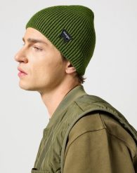 WRANGLER EASY BEANIE MĘSKA CZAPKA ZIMOWA CIEPŁA GREEN 112356868 W0M8016174. Zielone czapki zimowe Wrangler, bez wzorów. Za 79.99 zł.