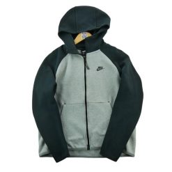 Second life - Nike bluza męska z kapturem na zamek - Stan bardzo dobry. Szare bluzy z kapturem Nike, l, bez wzorów, z materiału, z kapturem. Za 153.32 zł.