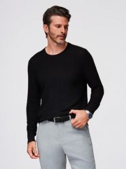 Strukturalny męski sweter z okrągłym dekoltem – czarny V3 - Rozmiar: M. Czarne swetry nierozpinane Ombre Clothing, m, bez wzorów, z dzianiny, bez kołnierzyka, bez ramiączek. W wyprzedaży za 142.49 zł.