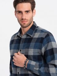 Koszula męska flanelowa w kratę - niebieska V4 OM-SHCS-0150 - XL. Niebieskie koszule Ombre Clothing, m, bez wzorów, bez kołnierzyka, bez ramiączek. W wyprzedaży za 79.99 zł.