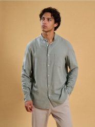 Koszula z domieszką lnu - zielony. Zielone koszule Sinsay, l, bez wzorów, bez kołnierzyka, bez ramiączek. Za 69.99 zł.