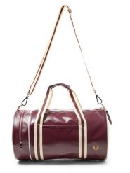 Fred Perry torba na ramię - Classic Barrel Bag Mężczyźni Syntetyczny czerwony, ONE SIZE. Czerwone torby na ramię Fred Perry, bez wzorów, ze skóry, na ramię. Za 599.95 zł.
