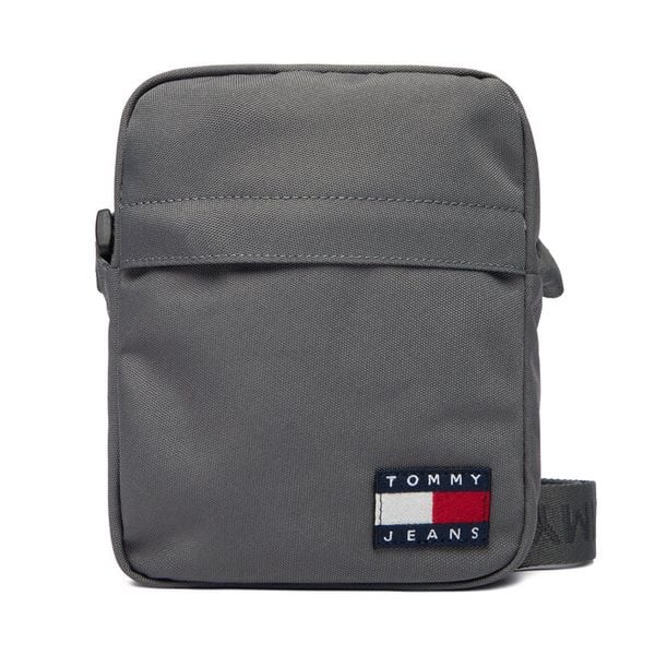 Saszetka Tommy Jeans. Szare saszetki i nerki Tommy Jeans, bez wzorów, z jeansu, małe, bez dodatków. Za 209.99 zł.