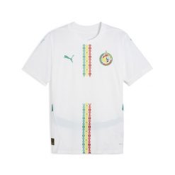 Męska koszulka domowa Senegal 2025 PUMA White Sport Green. Białe t-shirty sportowe Puma, z aplikacjami, bez ramiączek, do piłki nożnej. Za 403.50 zł.