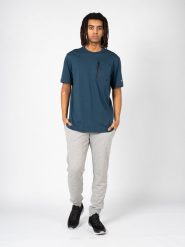 Champion T-Shirt | 218130 | Mężczyzna | Niebieski. Niebieskie t-shirty Champion, m, bez wzorów, z bawełny, bez kołnierzyka, bez ramiączek. W wyprzedaży za 89.00 zł.