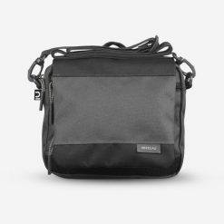Torba z kieszeniami | TRAVEL. Czarne torby na ramię FORCLAZ, bez wzorów, na ramię, bez dodatków. Za 39.99 zł.