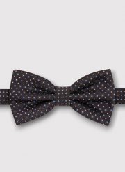 PAKO LORENTE – Brązowa mucha w mikrowzór. Brązowe krawaty i muchy Pako Lorente, bez wzorów, z poliesteru. Za 99.99 zł.