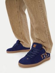DC Shoes Sneakersy EO-NET SE DC03260410 Granatowy. Niebieskie buty sportowe casual DC Shoes, bez wzorów, ze skóry, bez zapięcia. Za 299.99 zł.
