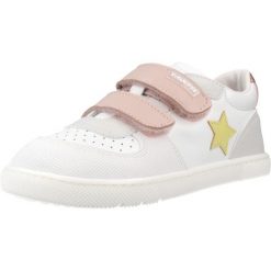 Buty TITANITOS L540 JORDI Rose. Czerwone buty trekkingowe TITANITOS, bez wzorów, ze skóry, bez zapięcia. Za 258.99 zł.