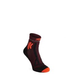 Skarpety biegowe X-Socks Trail Run Energy 4.0. Czerwone skarpety X-Socks, bez wzorów. Za 104.99 zł.