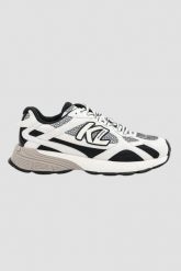 KARL LAGERFELD Białe sneakersy męskie ORION Sidetrim Mix Lo. Białe buty sportowe casual KARL LAGERFELD, bez wzorów, bez zapięcia. W wyprzedaży za 869.99 zł.