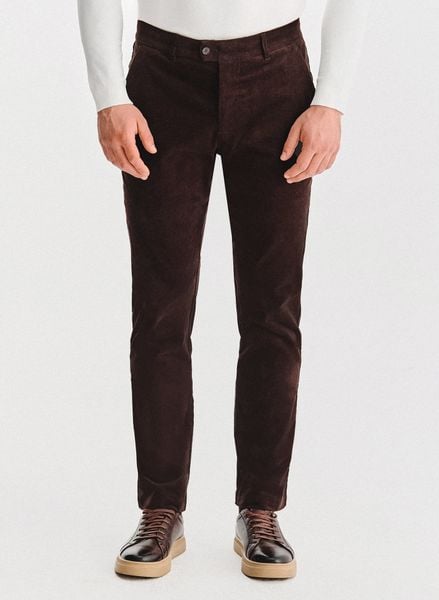 Brązowe spodnie sztruksowe. Brązowe spodnie materiałowe Pako Lorente, na co dzień, na zimę, m, bez wzorów, z bawełny, casualowe. Za 249.99 zł.