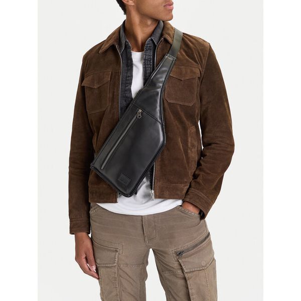 Saszetka G-Star Raw. Czarne saszetki i nerki G-Star Raw, bez wzorów, małe, bez dodatków. Za 149.99 zł.