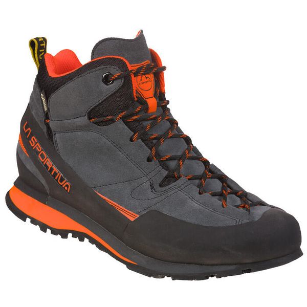 Buty trekkingowe La Sportiva Boulder X GTX Tige Mid. Czarne buty turystyczne La Sportiva, bez wzorów, z gore-texu, przed kolano, bez zapięcia, trekkingowe, gore-tex. Za 900.80 zł.