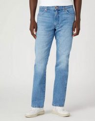 WRANGLER GREENSBORO MĘSKIE SPODNIE JEANSOWE JEANSY BLUE BILL W15QEH40O 112331094. Niebieskie spodnie materiałowe Wrangler, na co dzień, l, bez wzorów, z bawełny, casualowe, z obniżonym stanem. Za 229.99 zł.