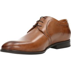 Półbuty CHUCK. Eleganckie półbuty marki Gino Rossi. W wyprzedaży za 349.90 zł.