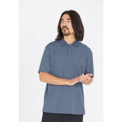Koszulka polo męska Whistler Vale. Niebieskie koszulki polo WHISTLER, m, bez wzorów, bez kołnierzyka, bez ramiączek. Za 114.99 zł.