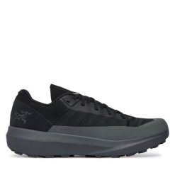 Buty do biegania Arc'teryx. Czarne buty do biegania Arc'teryx, bez wzorów, bez zapięcia, do biegania. Za 799.99 zł.