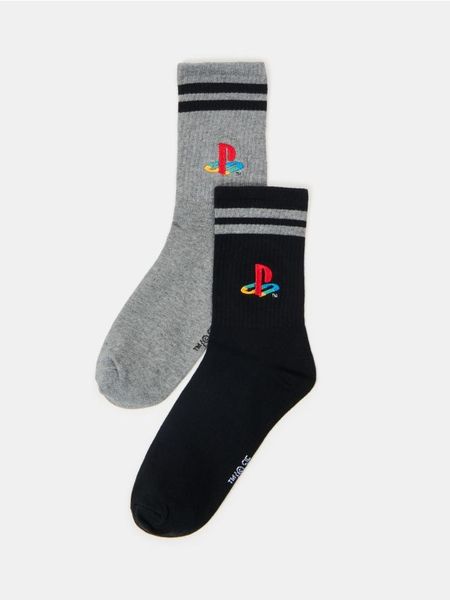 Długie prążkowane skarpety z haftem 2 pack PlayStation - wielobarwny. Skarpety Sinsay, bez wzorów, prążkowane. Za 15.99 zł.