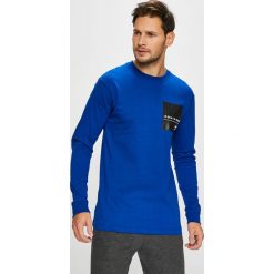 Adidas Originals - T-shirt. Bluzki z długim rękawem marki adidas Originals. W wyprzedaży za 139.90 zł.
