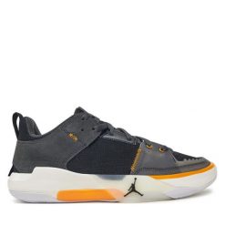 Buty do koszykówki Nike. Czarne buty do koszykówki Nike, bez zapięcia, do koszykówki. Za 429.99 zł.