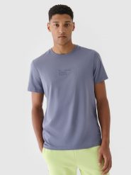 4F T-shirt regular z nadrukiem męski - niebieski S. Niebieskie t-shirty 4F, m, bez wzorów, z bawełny, bez kołnierzyka, bez ramiączek. W wyprzedaży za 29.99 zł.