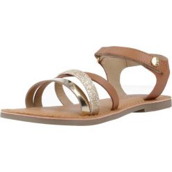 Sandały Gioseppo Model Lawtey Kolor Brązowy. Brązowe sandały Gioseppo, ze skóry, bez zapięcia. W wyprzedaży za 143.65 zł.
