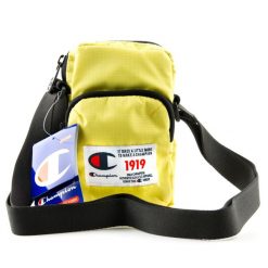 Saszetka turystyczna Champion Mini Shoulder na ramię. Czerwone torby na ramię Champion, bez wzorów, z poliesteru, na ramię, bez dodatków. W wyprzedaży za 75.00 zł.