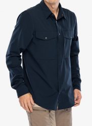Koszula podróżnicza męska Fjallraven Abisko Trekking Shirt. Niebieskie koszule Fjällräven, l, bez wzorów, z elastanu, bez kołnierzyka, bez ramiączek. Za 549.99 zł.