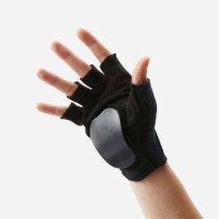 Rękawiczki ochronne na rolki Oxelo MF900. Brązowe rękawiczki OXELO, bez wzorów, z materiału. Za 44.99 zł.