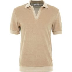 Editions MR SHORT SLEEVE TERRYCLOTH Koszulka polo plain khaki. Koszulki polo marki Editions MR, z bawełny, polo. W wyprzedaży za 370.30 zł.