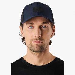 Czapka z daszkiem Unisex Swedemount Nordkap Trucker Cap II. Niebieskie czapki z daszkiem SWEDEMOUNT, bez wzorów. Za 79.99 zł.