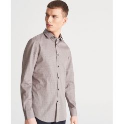 Wzorzysta koszula slim fit - Brązowy. Koszule marki Reserved. Za 119.99 zł.