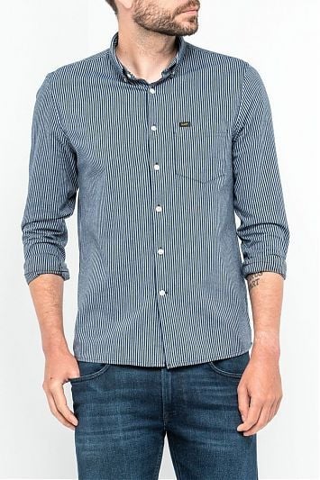 LEE SLIM BUTTON DOWN MĘSKA KOSZULA MATERIAŁOWA PASKI NIGHT SKY L66XZQSJ 112116850. Koszule Lee, l, bez wzorów, z materiału, bez kołnierzyka, bez ramiączek. W wyprzedaży za 89.99 zł.