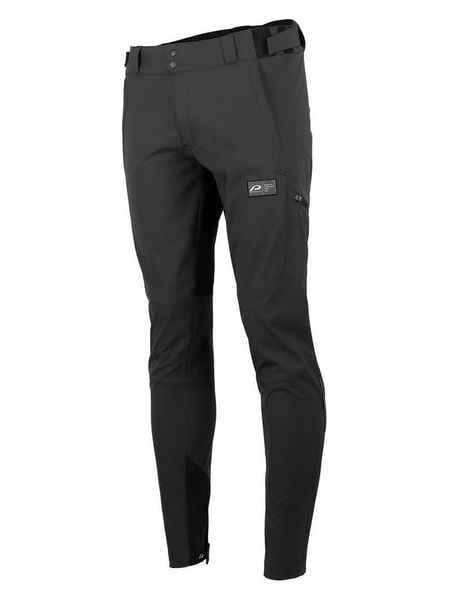 Protective Spodnie funkcyjne "Engine Warm" w kolorze czarnym rozmiar: M. Czarne spodnie treningowe długie Protective, m, bez wzorów. Za 286.16 zł.