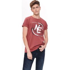 T-SHIRT Z NADRUKIEM. Bluzki z długim rękawem marki TOP SECRET. W wyprzedaży za 29.99 zł.