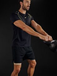 4F Koszulka trenignowa regular szybkoschnąca męska - czarna XXL. Czarne t-shirty 4F, bez wzorów, z materiału, bez ramiączek, do biegania. Za 129.99 zł.