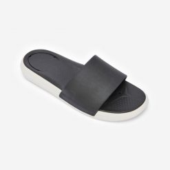 Klapki basenowe męskie Nabaiji Fit 900. Białe klapki Decathlon, z materiału. Za 99.99 zł.