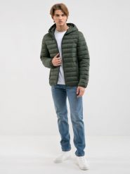 Kurtka męska przejściowa zielona Paol 303. Zielone kurtki BIG STAR, l, z aplikacjami, z gumy, z kapturem. W wyprzedaży za 259.99 zł.