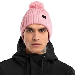Zimowa czapka z pomponem Sporty zimowe Siroko Lulu. Czerwone czapki zimowe SIROKO, bez wzorów, z tkaniny. W wyprzedaży za 85.00 zł.