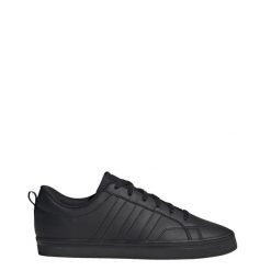Buty męskie do chodzenia klasyczne Adidas VS PACE 2.0. Białe sztyblety Adidas, bez wzorów, z gumy, bez obcasa, na płaskiej podeszwie, bez zapięcia. Za 239.00 zł.