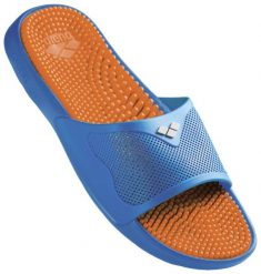 Klapki basenowe sportowe basen plażę trening unisex Arena Marco. Brązowe klapki Arena, z gumy. Za 100.99 zł.