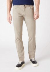 WRANGLER STRAIGHT SPODNIE MĘSKIE MATERIAŁOWE KHAKI W10TKA787 112126008. Brązowe spodnie materiałowe Wrangler, l, bez wzorów, z jeansu. Za 219.99 zł.