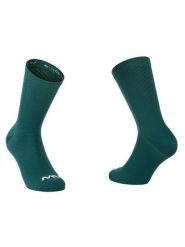 Skarpety rowerowe NORTHWAVE Switch Sock szmaragdowe. Zielone skarpety Northwave, w ażurowe wzory, z dzianiny. Za 69.00 zł.