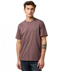 MESKA KOSZULKA WRANGLER SMALL GRAPHIC TEE PEPPERCORN 112371472. T-shirty Wrangler, xl, bez wzorów, bez kołnierzyka, bez ramiączek. Za 79.99 zł.